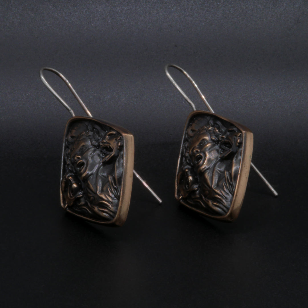 The Damned Earring pronssi.